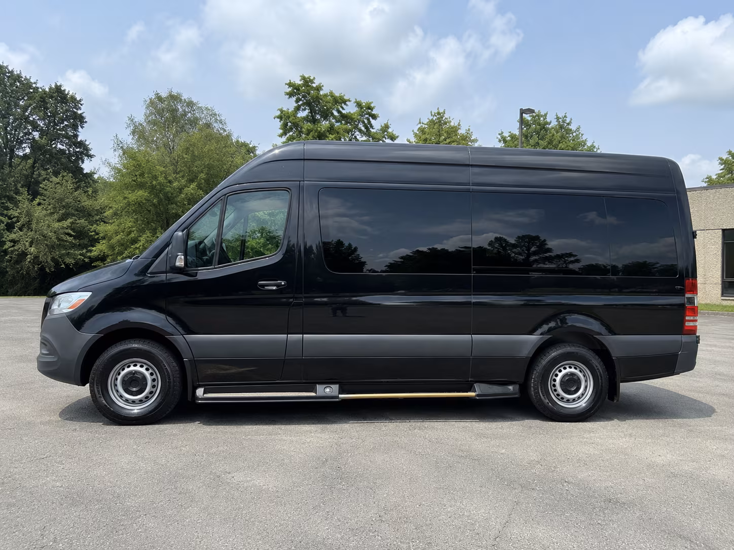 leander airport transportation onboard seating