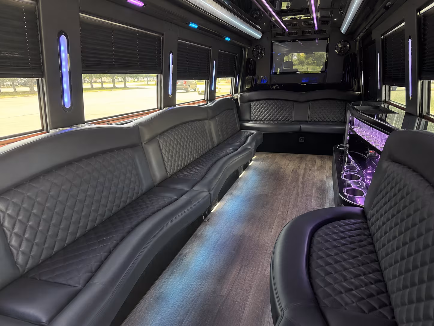 party buses to stubb s waller creek amphitheater and red river cultural district shows