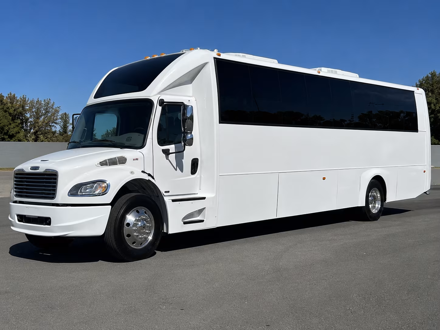why rent using leanderminibuscompany com